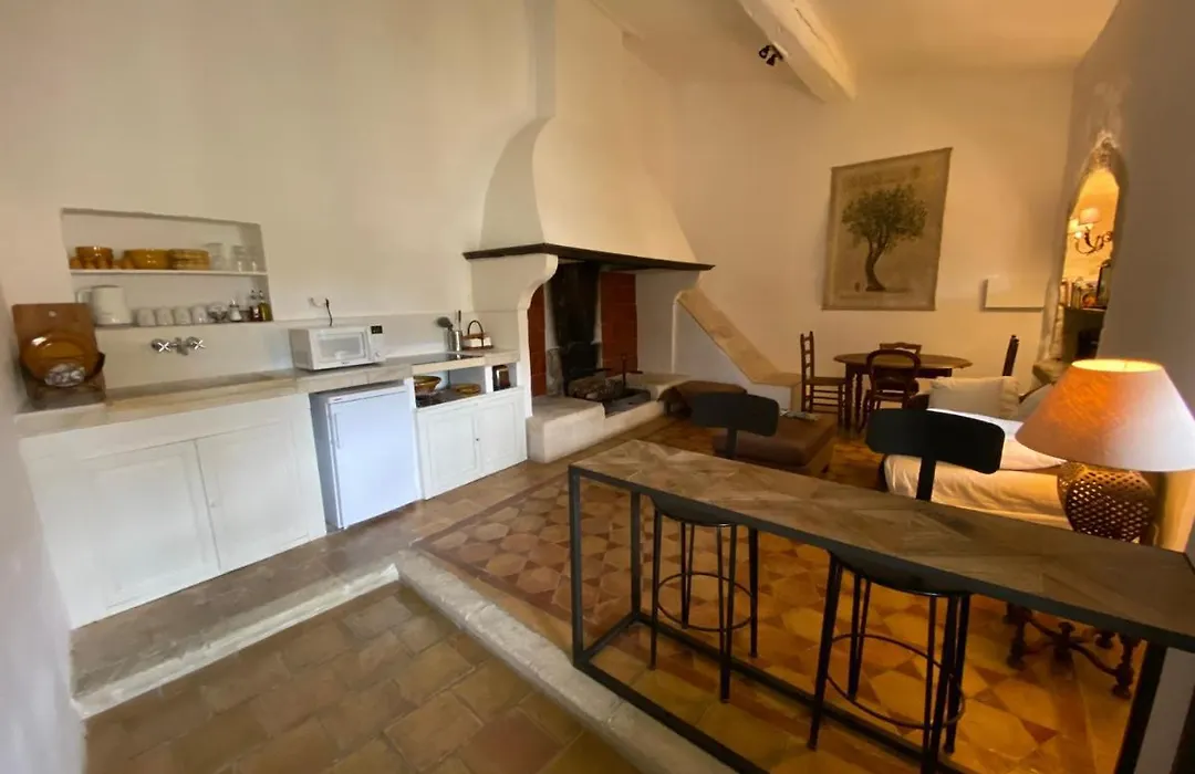 Villa Verde - Gîte - 50M2 LOGEMENT PRIVATIF TERRASSE-1